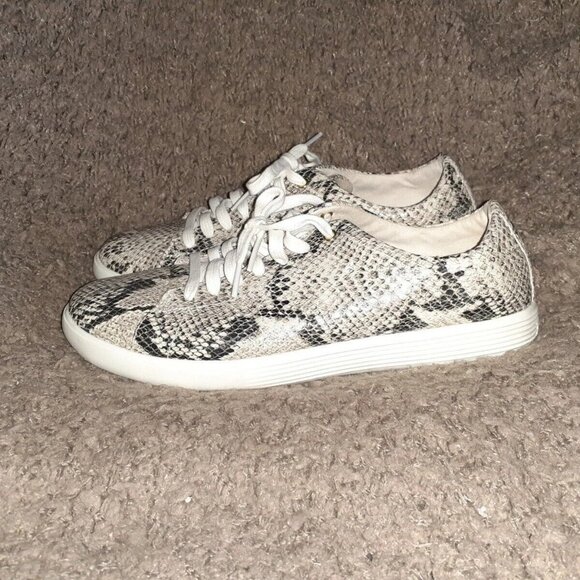 COLE HAAN-Grand OS Snakeskin Print Leather Lace Up Sneakers-SZ 8.5-Excellent - Picture 2 of 7